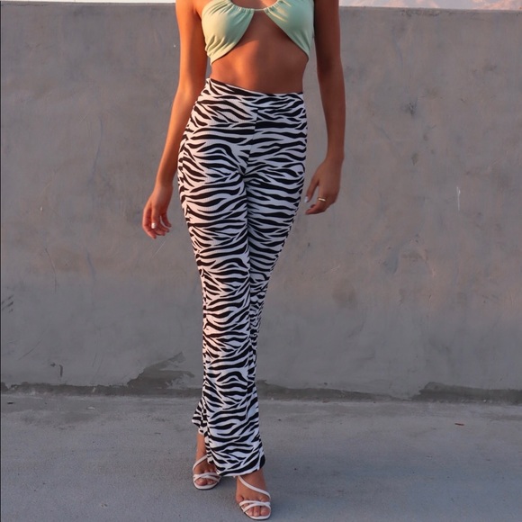 Zebra Print Soft Ribbed Straight Leg Pant - Picture 3 of 5